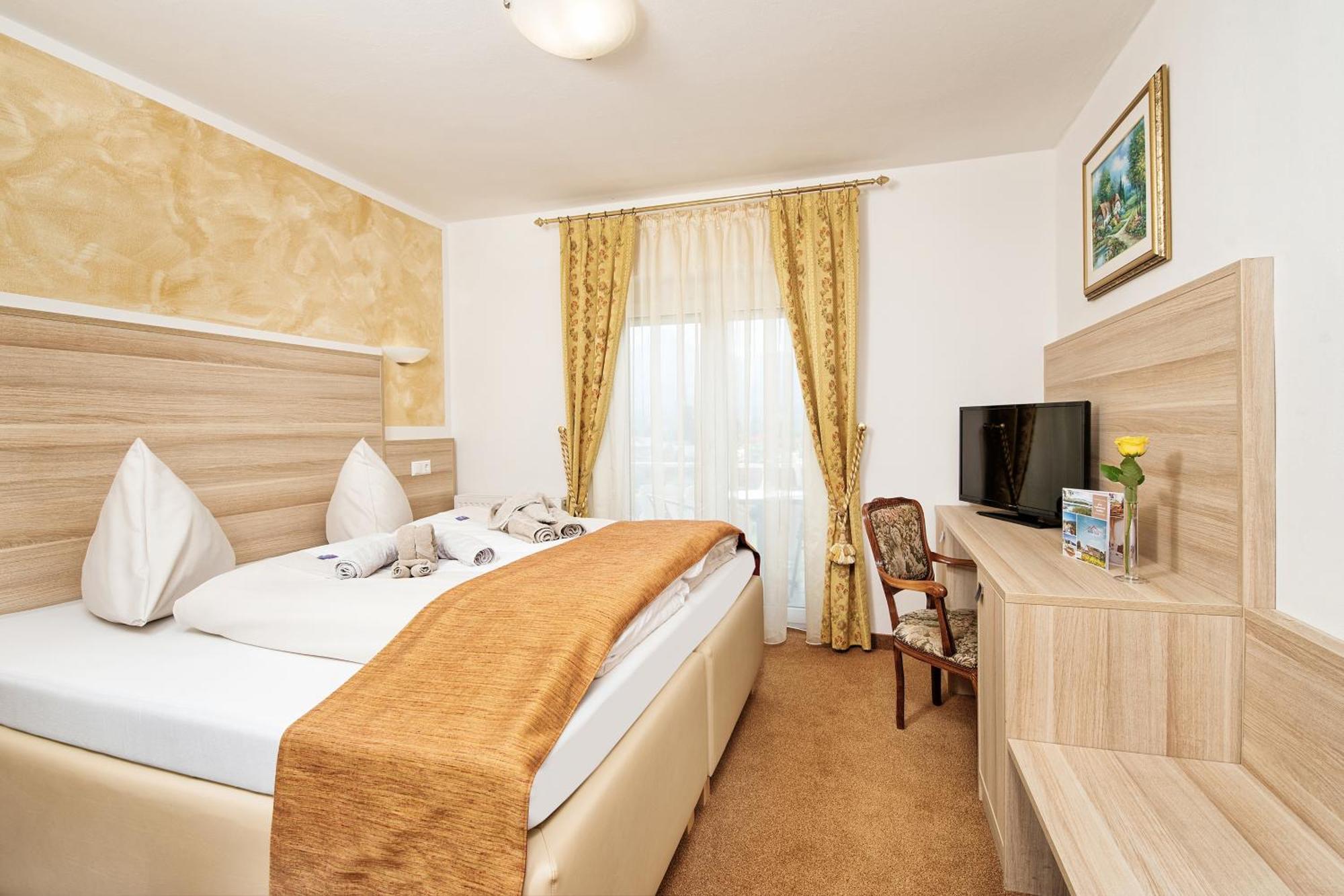 Hotel-Pension Melcher Drobollach am Faakersee Kültér fotó