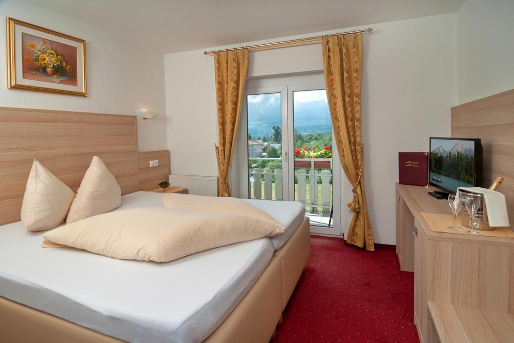 Hotel-Pension Melcher Drobollach am Faakersee Kültér fotó